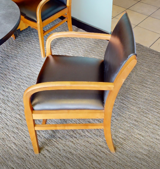 Black guest chair with arms