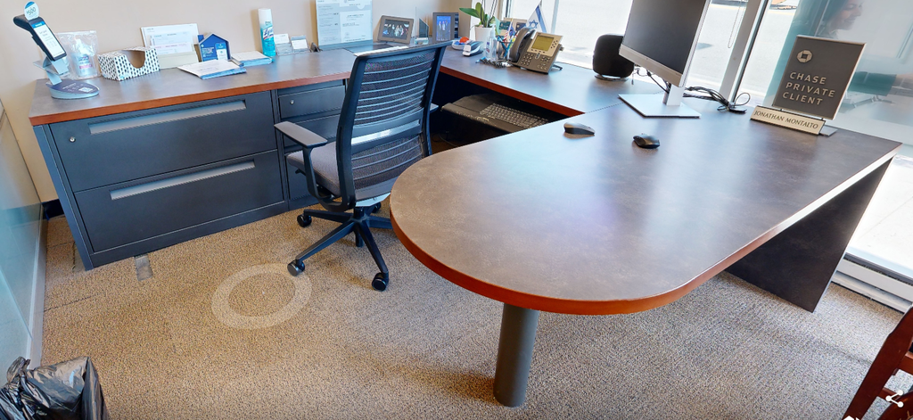 U-shaped desk