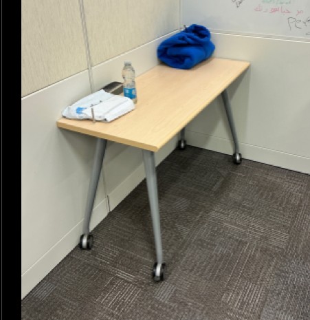 Office desk on wheels 