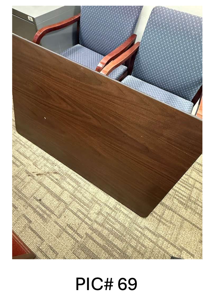 FOLDING TABLE 