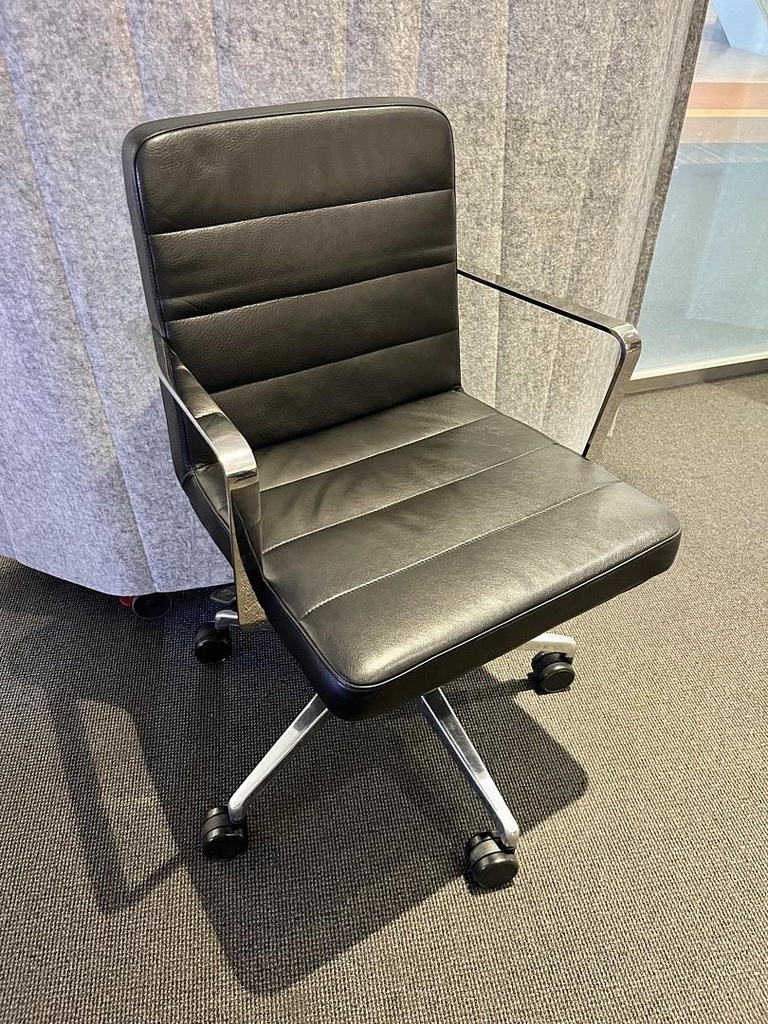 Task Chair - black leather Duet