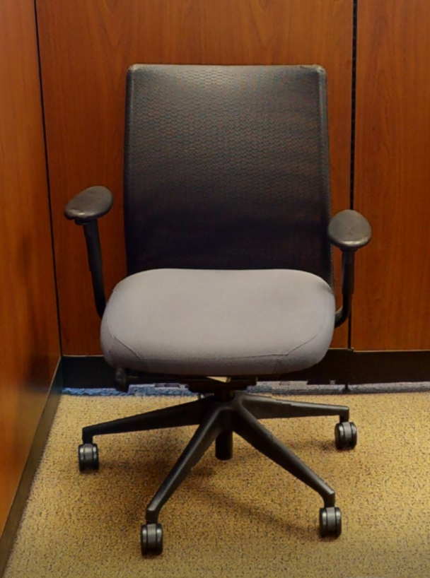 Task chair with arms
