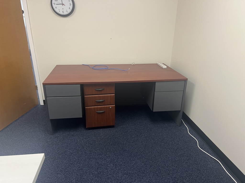 Regular Desks