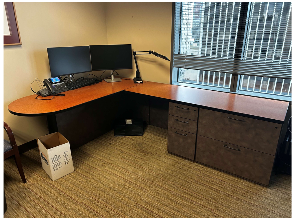 WOOD DESK W/ RH RETURN
