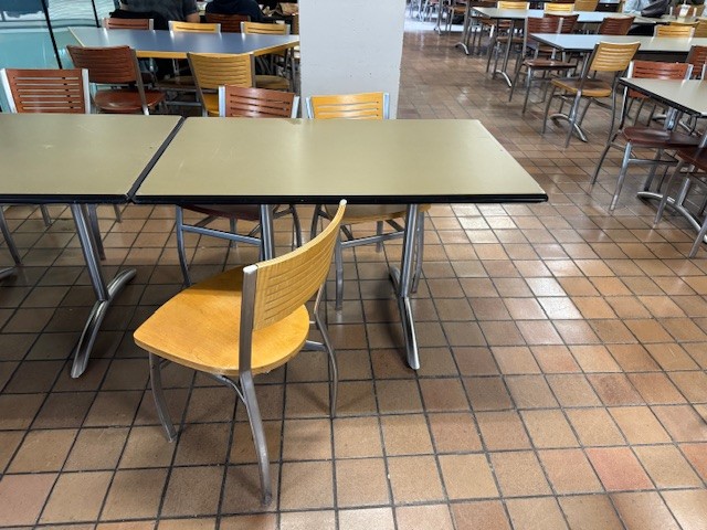 table, 2.5'