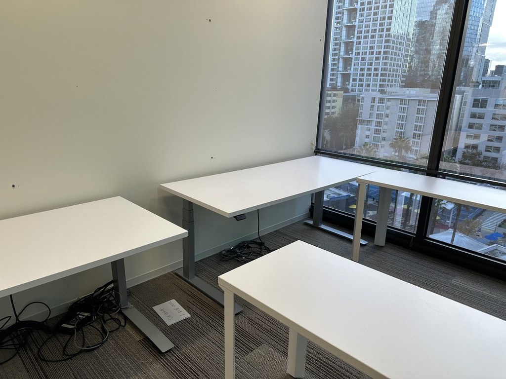 Table, Height Adjustable