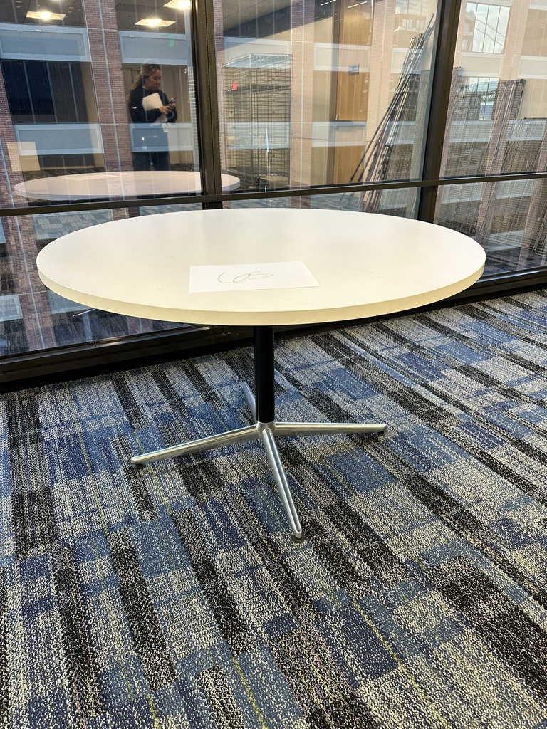 Round Table 