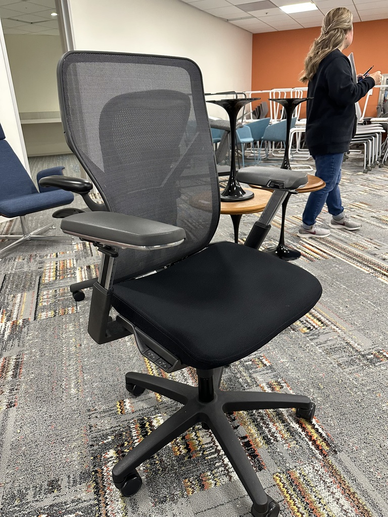 Black Task Chair