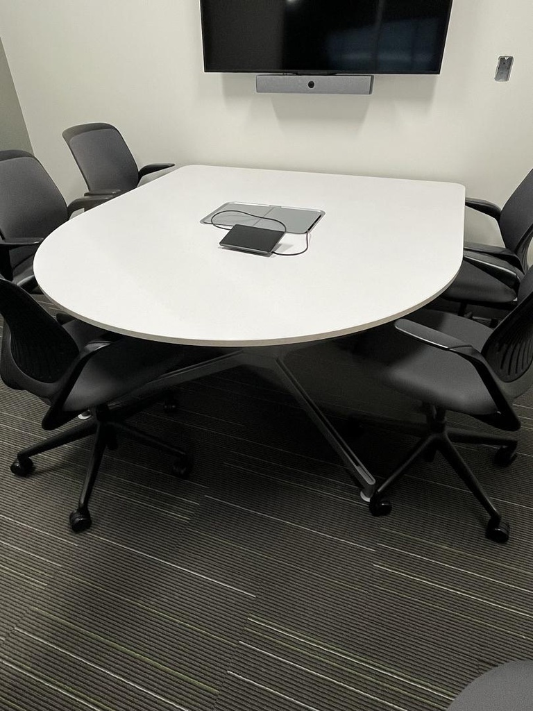 Huddle Table