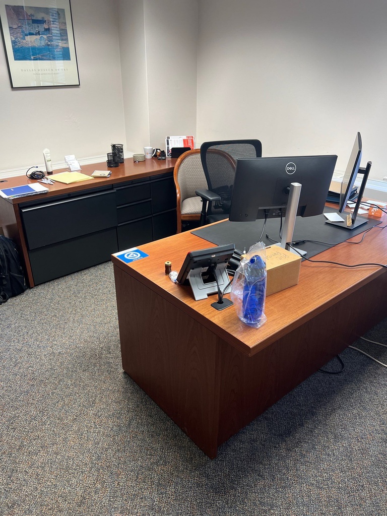 1 6' with credenza