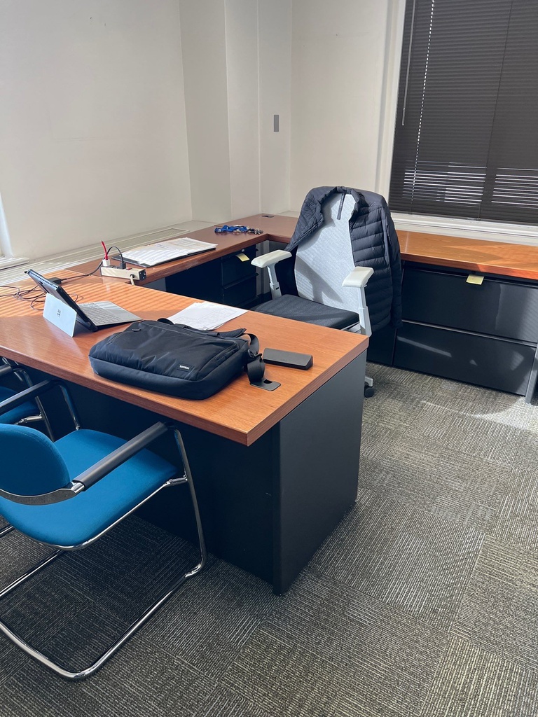 u shaped desk
