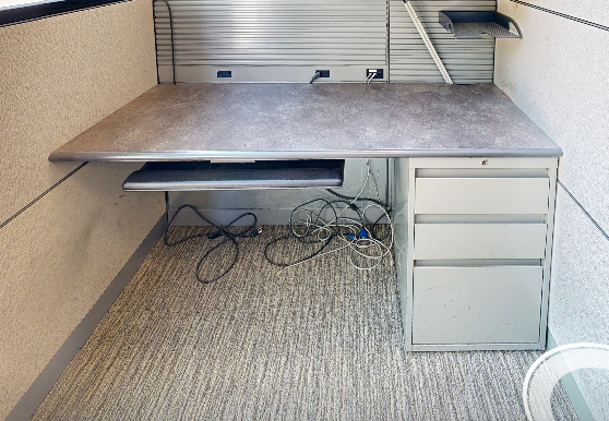 Pedestal desk (Panels required, desk is not freestanding)