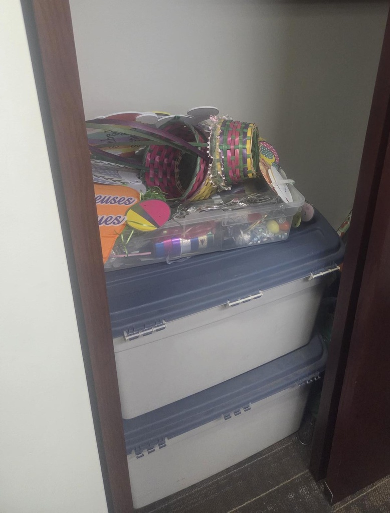 Misc Decorations for all seasons &amp; wrapping paper