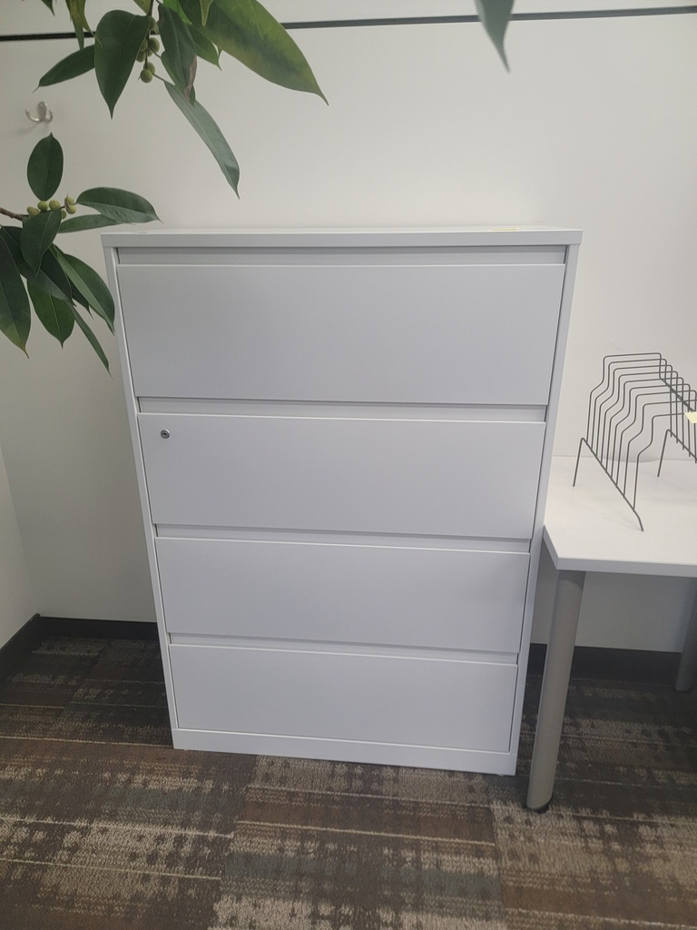 4 drawers cabinet -white