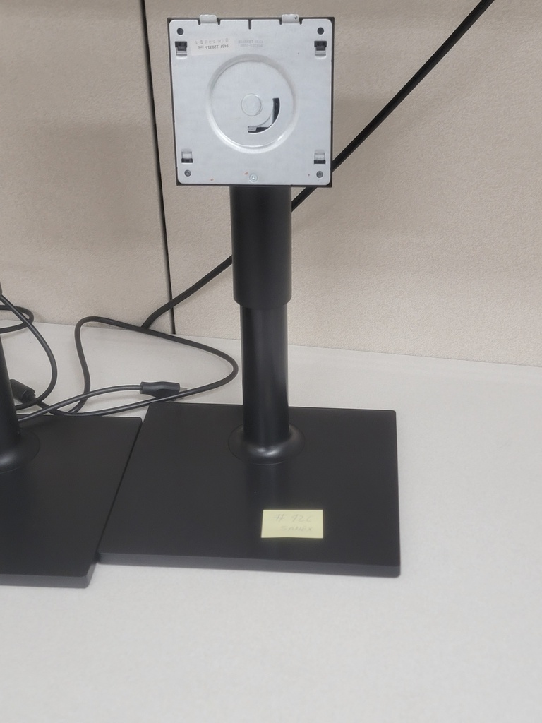 Single  monitor arm
