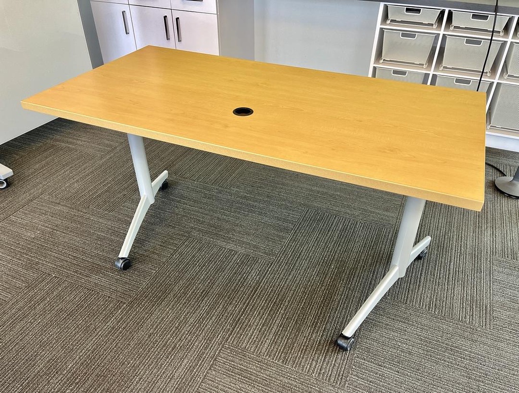 Flip top Table - maple Akira 60 x 30