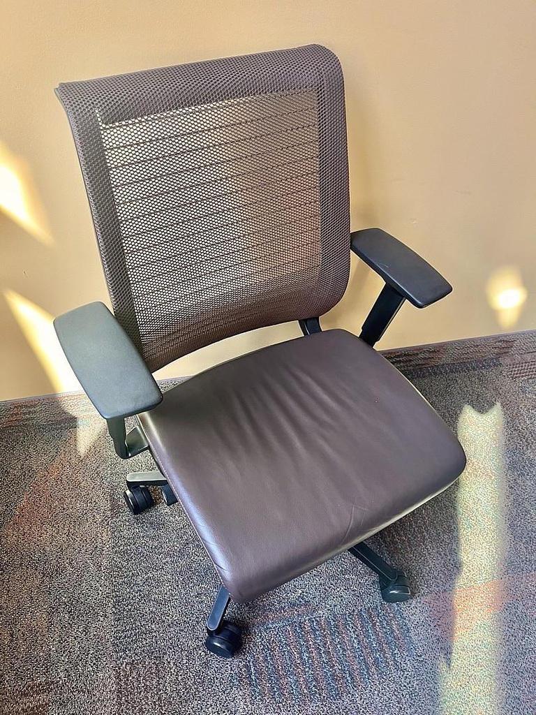 Task Chair - brown leather Think V1