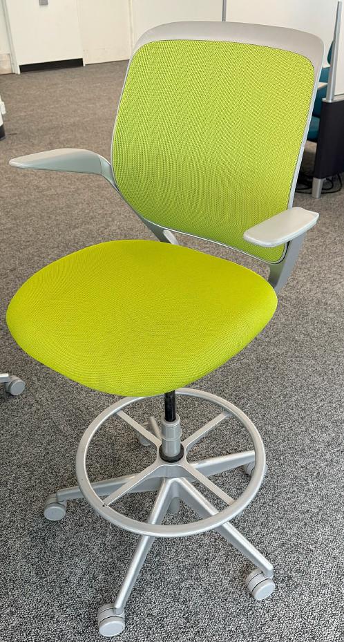 Task Stool Cobi - green, arctic white, platinum trim