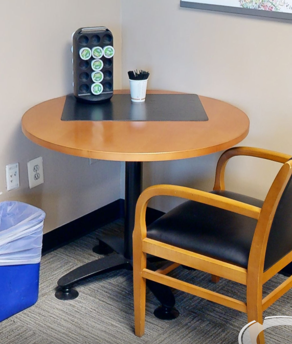 Round meeting table