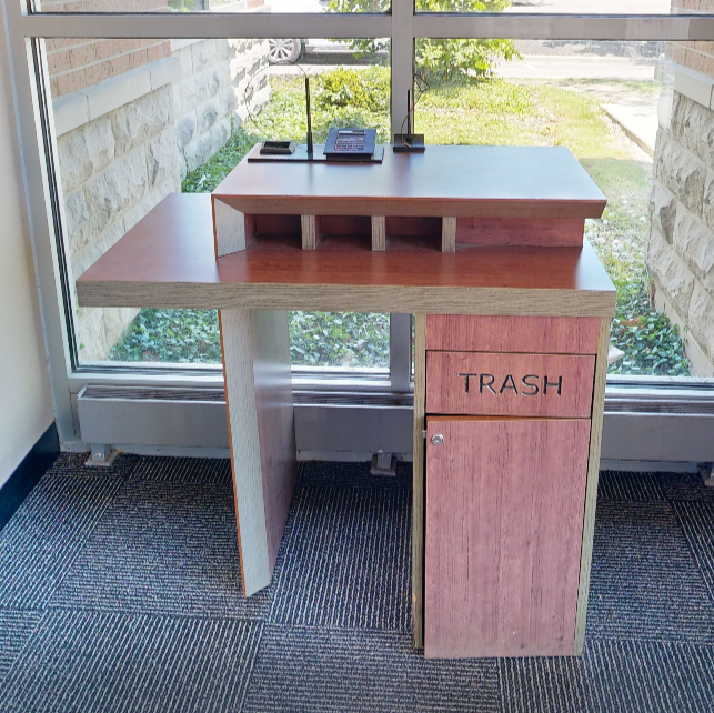 Small cheque desk