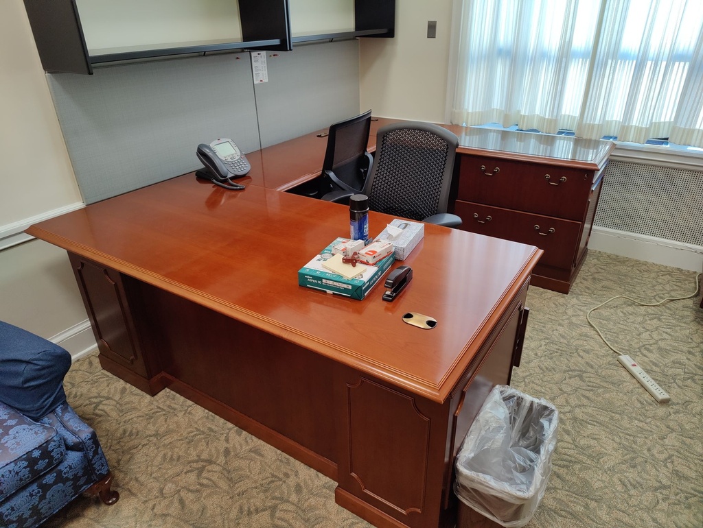 Desk Right U - 84x104