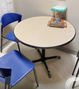 Round break table