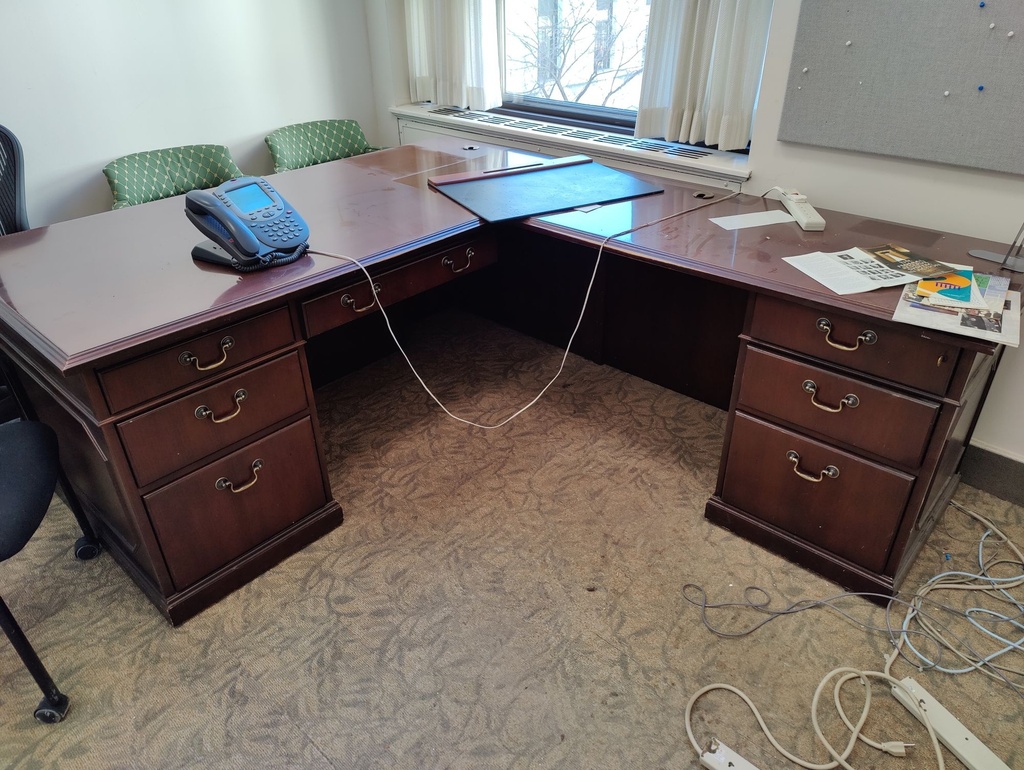 Desk Right Return - Highly Worn - 72x84