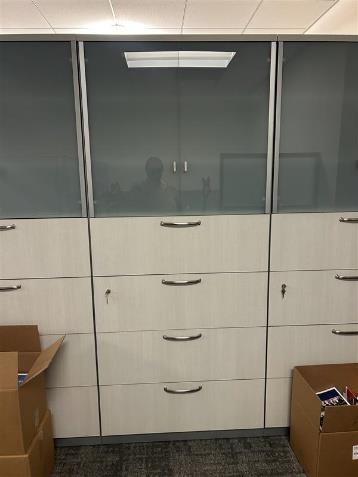 Cabinet with doors and 4 drawers