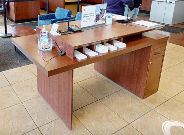 Large cheque desk