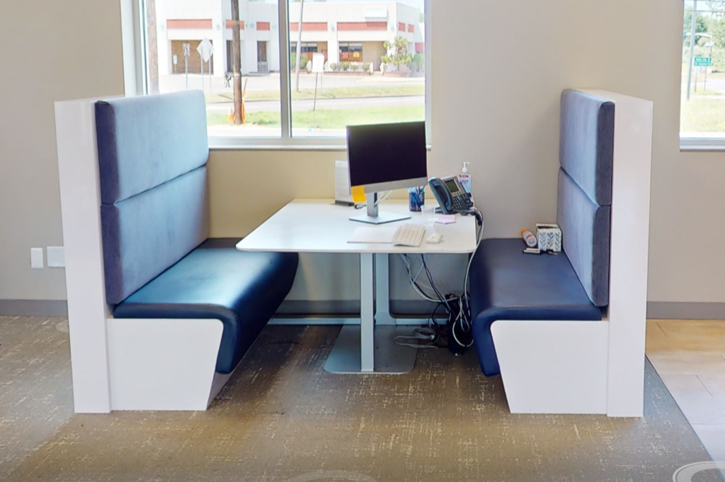 Booth of 2 benches and 1 table