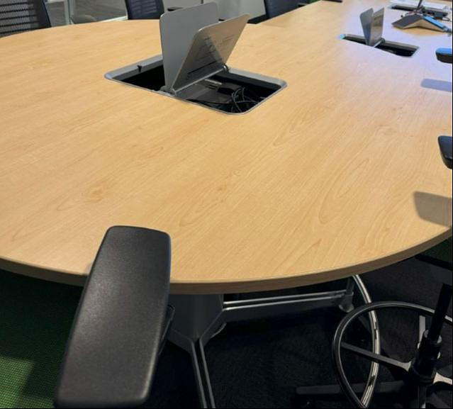 Media Scape Round Bar Height Table - 60 D, Clear Maple, Platinum