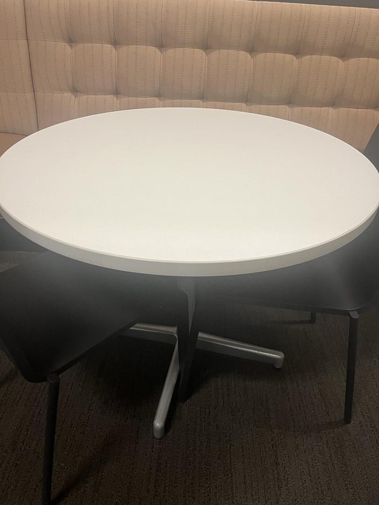 Round Table - white 54 D