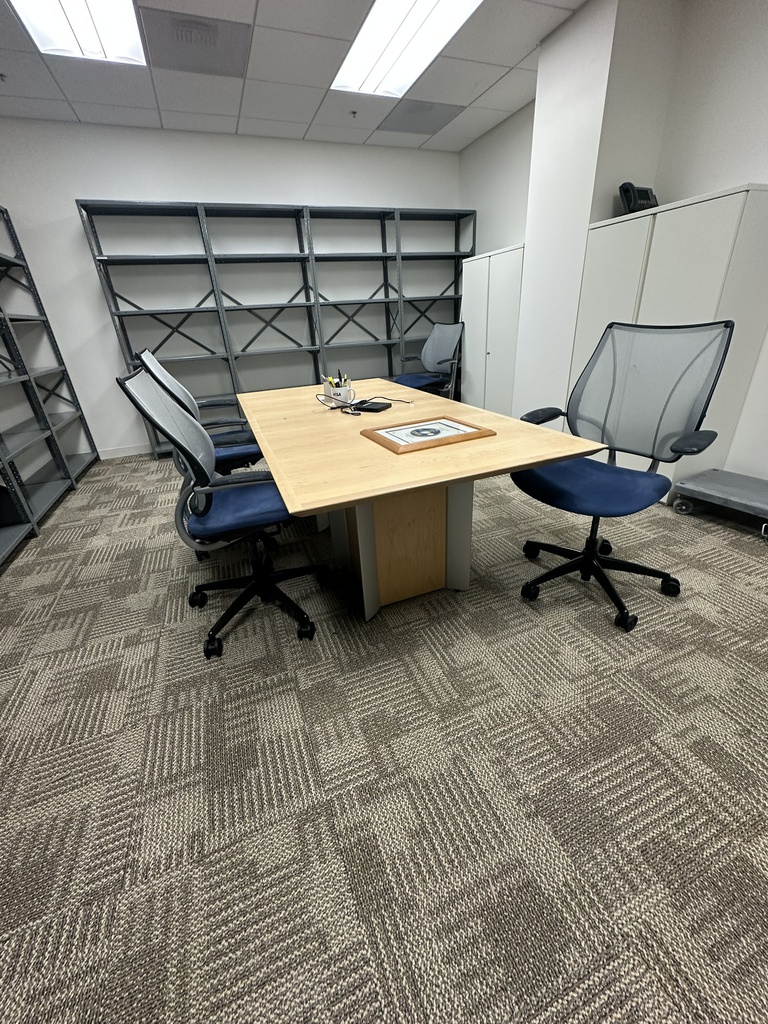 Small Conference Table (6 ppl)