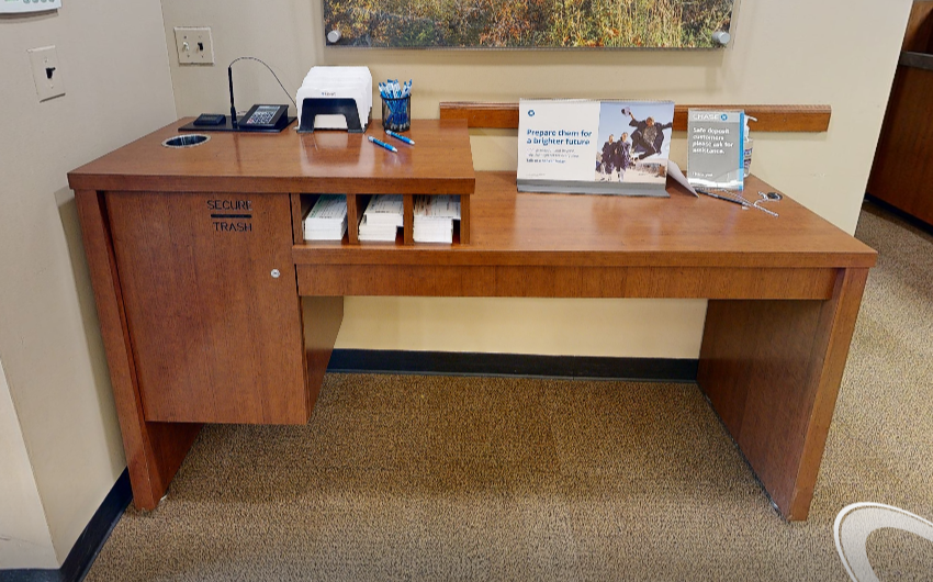 Cheque desk