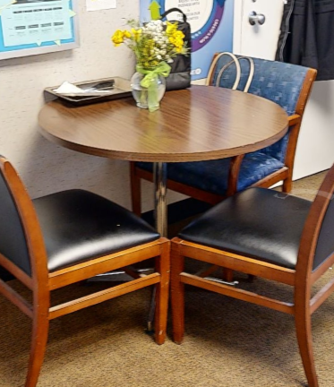 Round meeting table