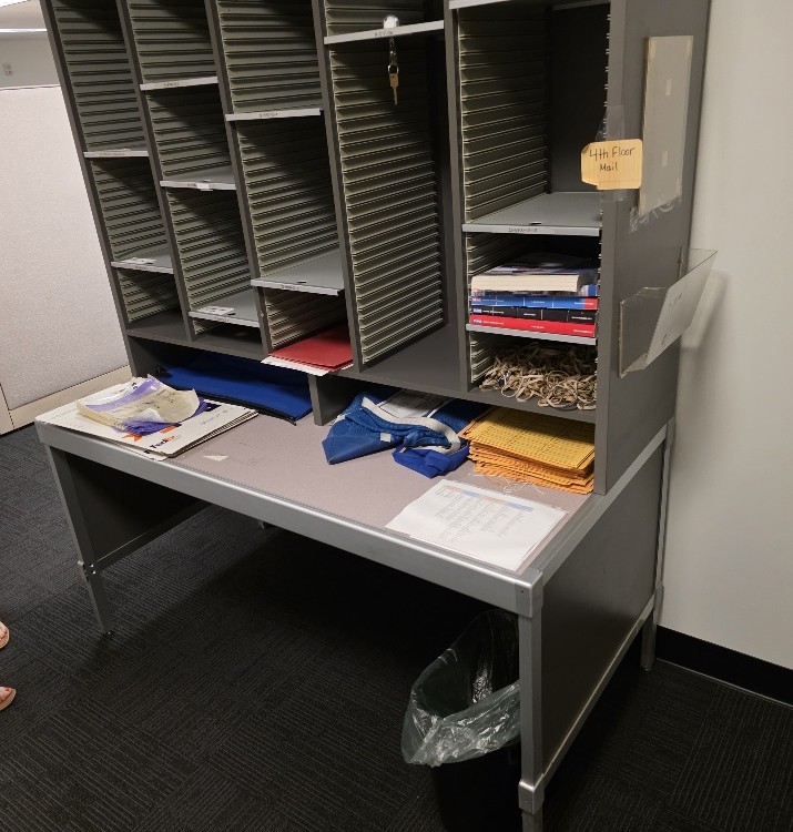 Mailbox &amp; Table