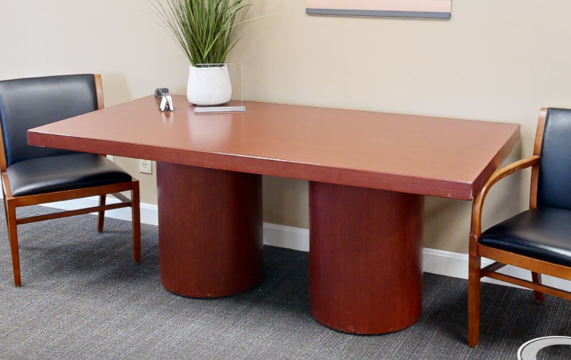 Small conference table, round legs