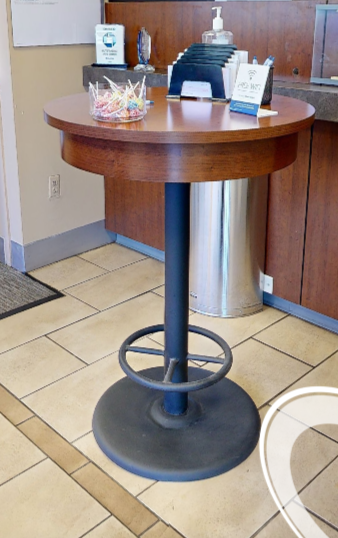 Round standing lab table