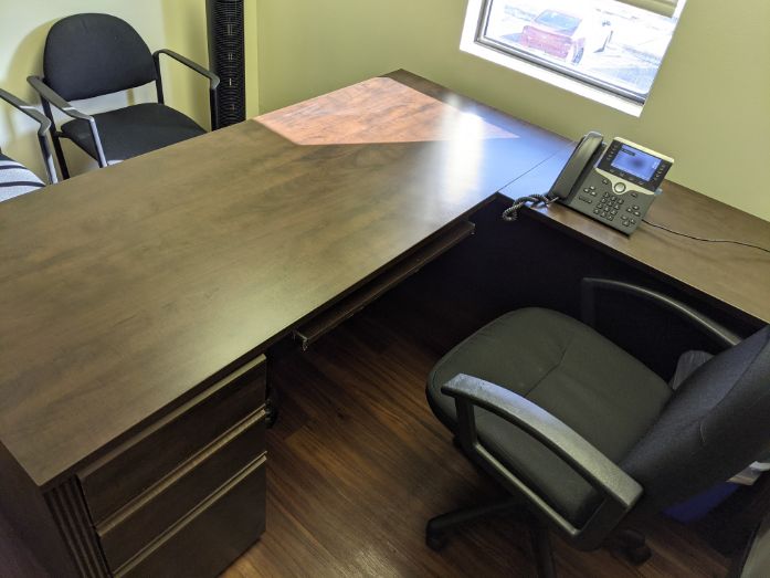 L Shape Desk - 70"x30" Desk + 40"x20" Return 