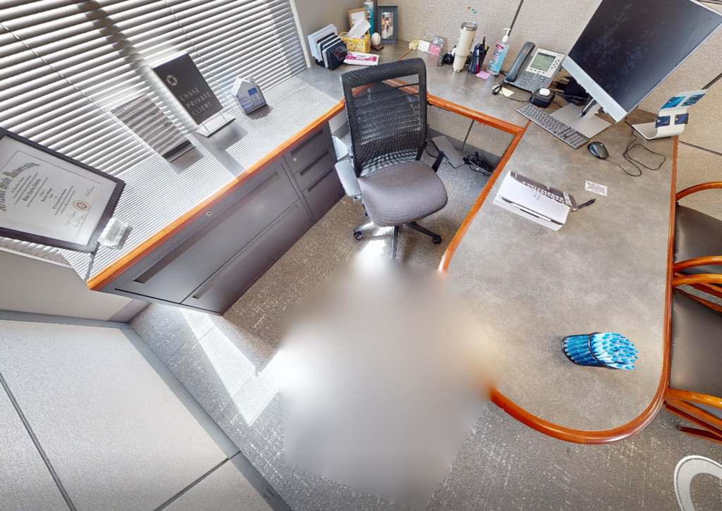U-shape desk