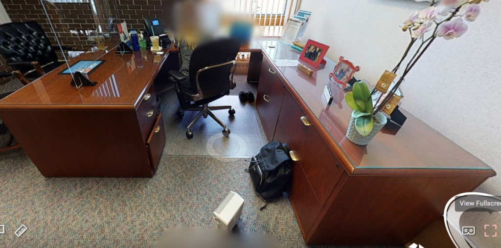 U-shape desk
