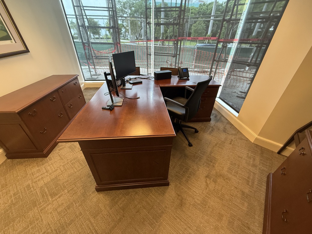 L shape desk - Right