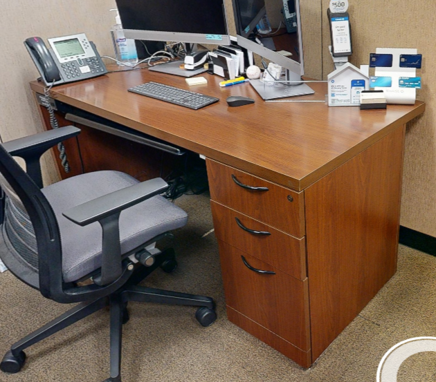 Classic desk