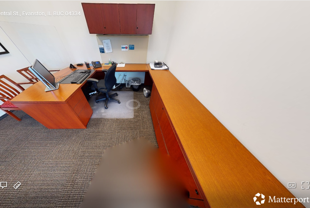 U-shaped desk w/overhead