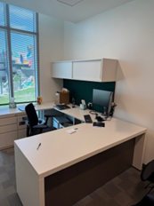 6'x8'6x9'2 LEFT U DESK W/OVERHEAD &amp; UPHOLSTRY BOARD (2 PICS)