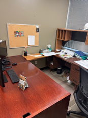 WOOD CREDENZA W / HUTCH 5' FREESTANDING DESK 6'6