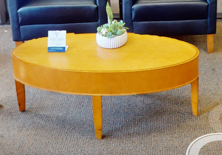 Oval coffee table