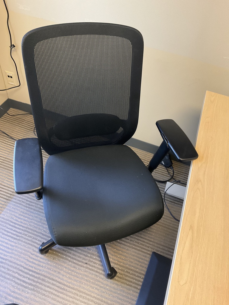 DESK CHAIR