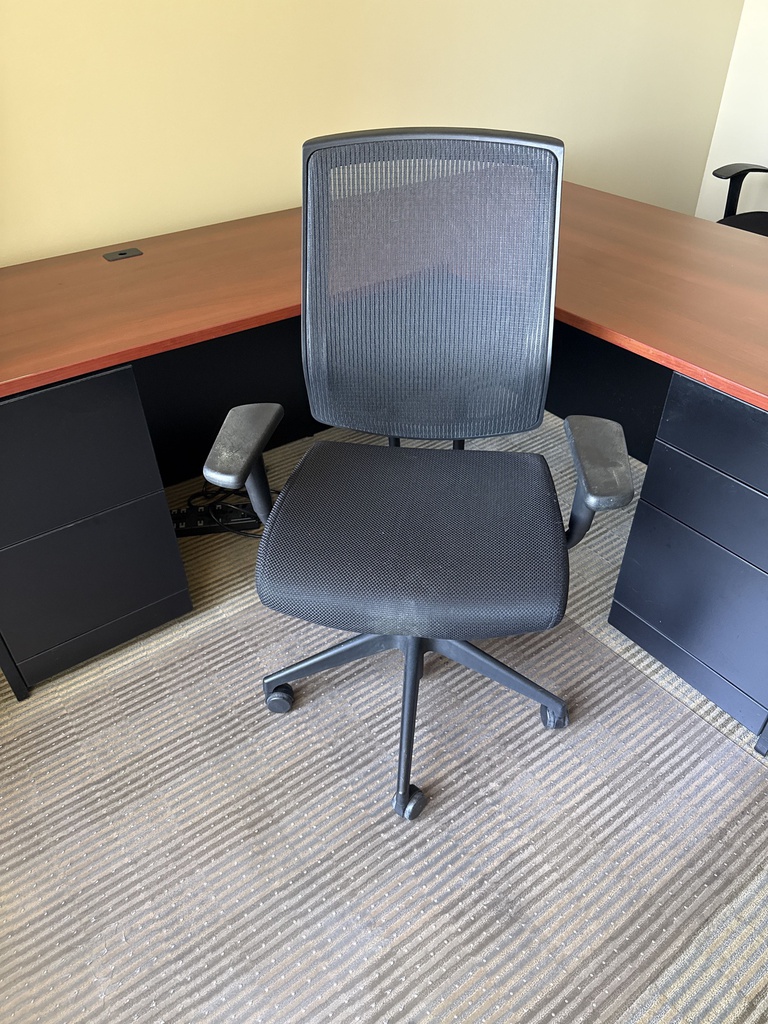 DESK CHAIR