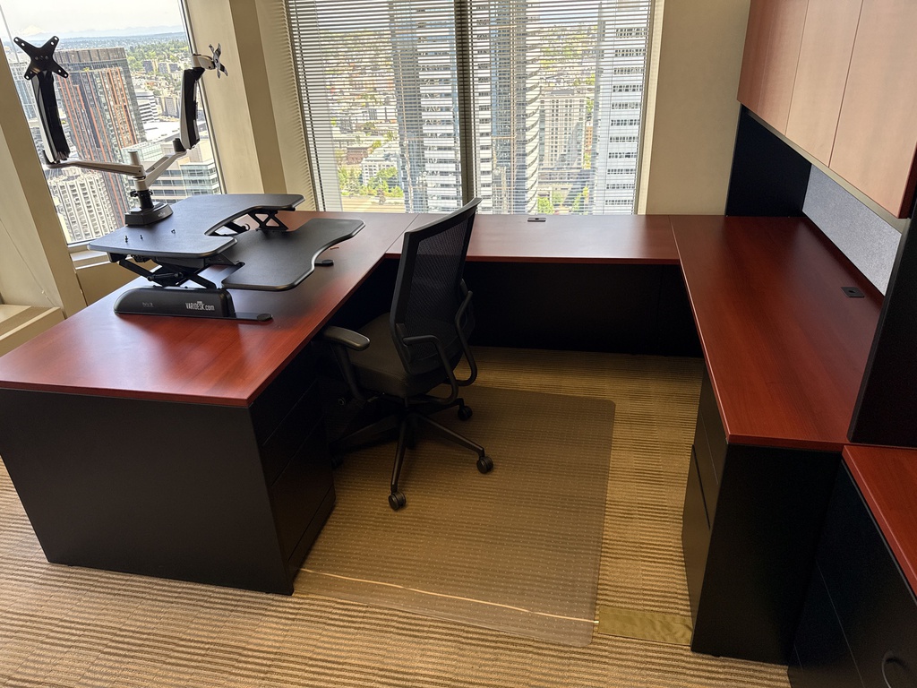 72x102x66 WORK STATION